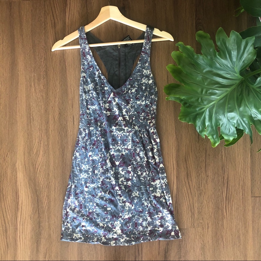 Urban outfitters full zip back floral dress